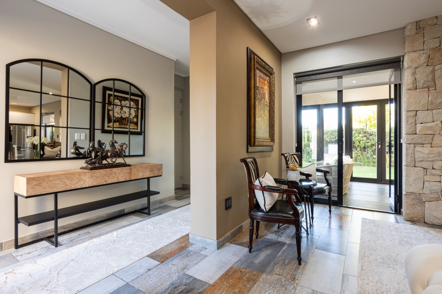 6 Bedroom Property for Sale in Winelands Western Cape